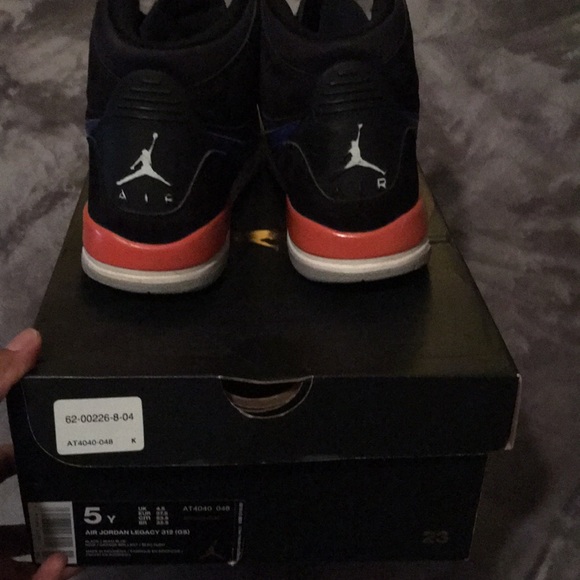 Air Jordan Legacy 312 - Picture 2 of 4